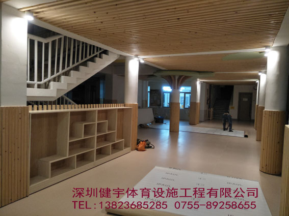 深圳市南山區(qū)華僑城第一幼兒園PVC地面、假草坪工程